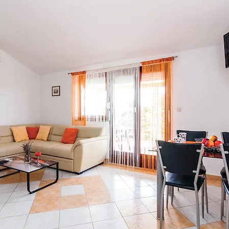 1 Bedroom Lovely In Apartment Krusevo (Zadar)