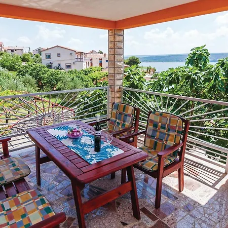 Apartment 1 Bedroom Lovely In *
